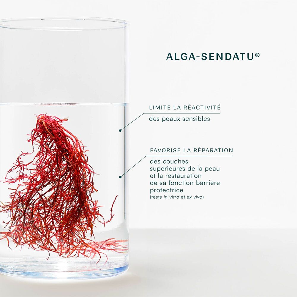 Verre avec matière algale rouge. Texte: ALGA-SENDATU®, limite la réactivité, favorise la réparation.