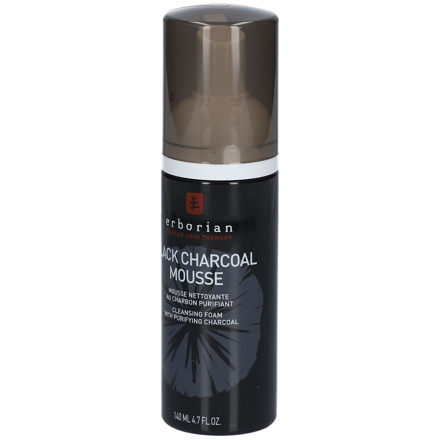 Flacon noir avec pompe. Texte: Black Charcoal Mousse, mousse nettoyante au charbon purifiant. Marque: erborian.