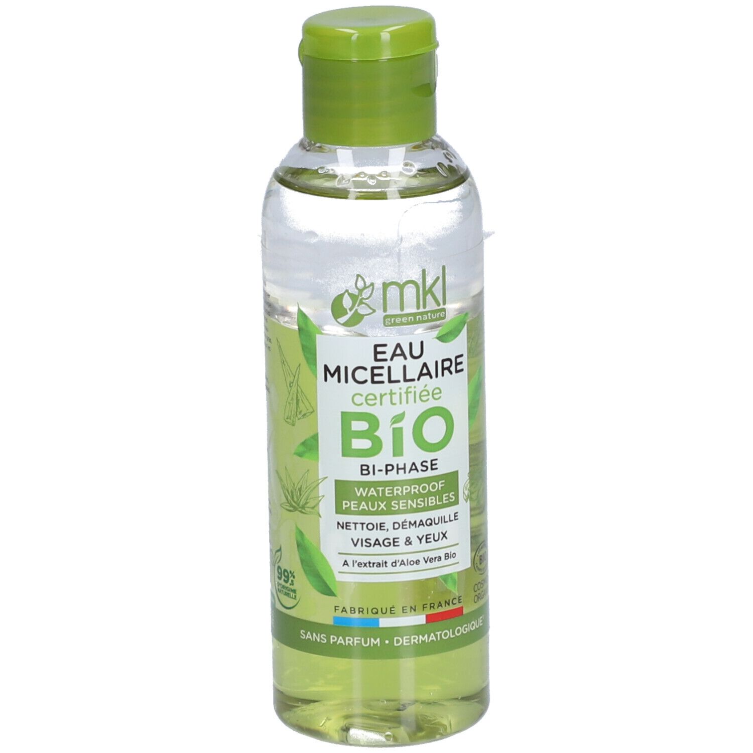 Flacon transparent, bouchon vert. Inscription: Eau Micellaire Bi-Phase Certifiée Bio. Produit bio certifié. Pour peaux sensibles.
