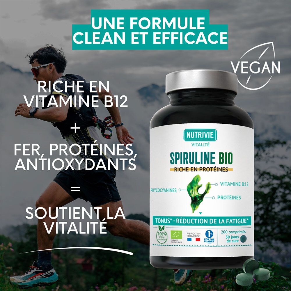 Coureur avec flacon Spiruline Bio. Le texte met en avant la vitamine B12, le fer et les protéines.