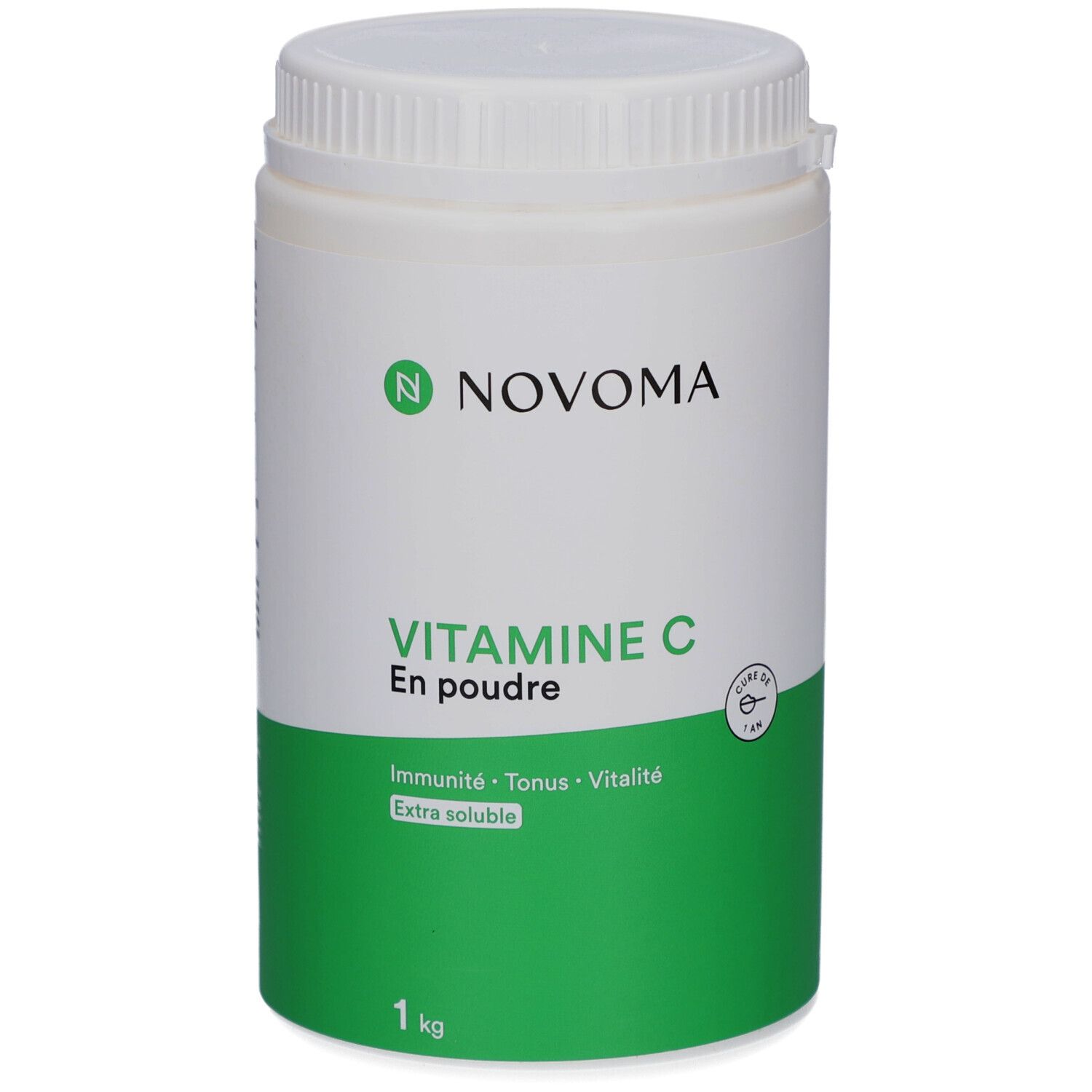 Pot blanc avec étiquette verte. NOVOMA, Vitamine C, en poudre. 1 kg. Inscription : Immunité, Tonus, Vitalité, Extra soluble.