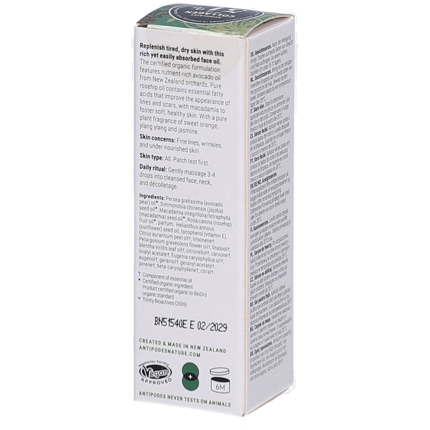 Emballage ANTIPODES Divine Face Oil. Texte sur ingrédients, type de peau, utilisation. Certifications. Symbole 6M.