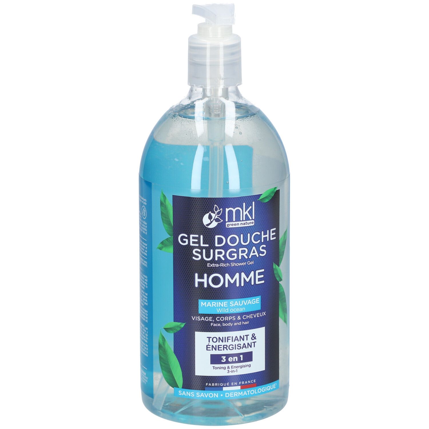 Flacon transparent de gel douche bleu. Étiquette avec nom du produit: Gel Douche Surgras Homme, Marine Sauvage. Avec pompe.
