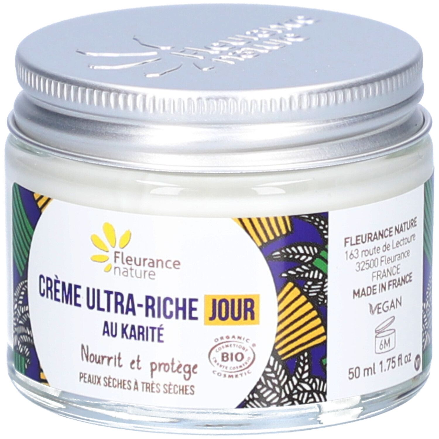 Pot de crème avec couvercle argenté. Étiquette avec texte, certification bio et 50 ml. Inscription : "Crème Ultra-Riche Jour".