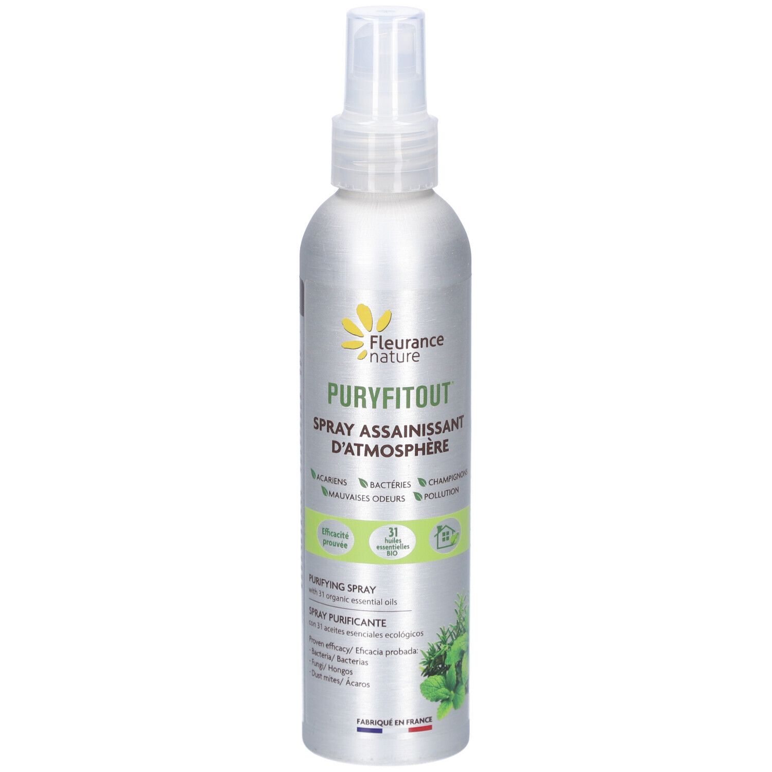 Flacon spray argenté, étiquette verte. Texte: PURYFITOUT, Spray assainissant d'atmosphère. Contient 31 huiles essentielles.