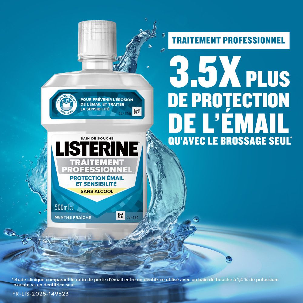 Bouteille de bain de bouche avec effet eau. Texte : Traitement professionnel, 3,5x plus de protection de l'émail.