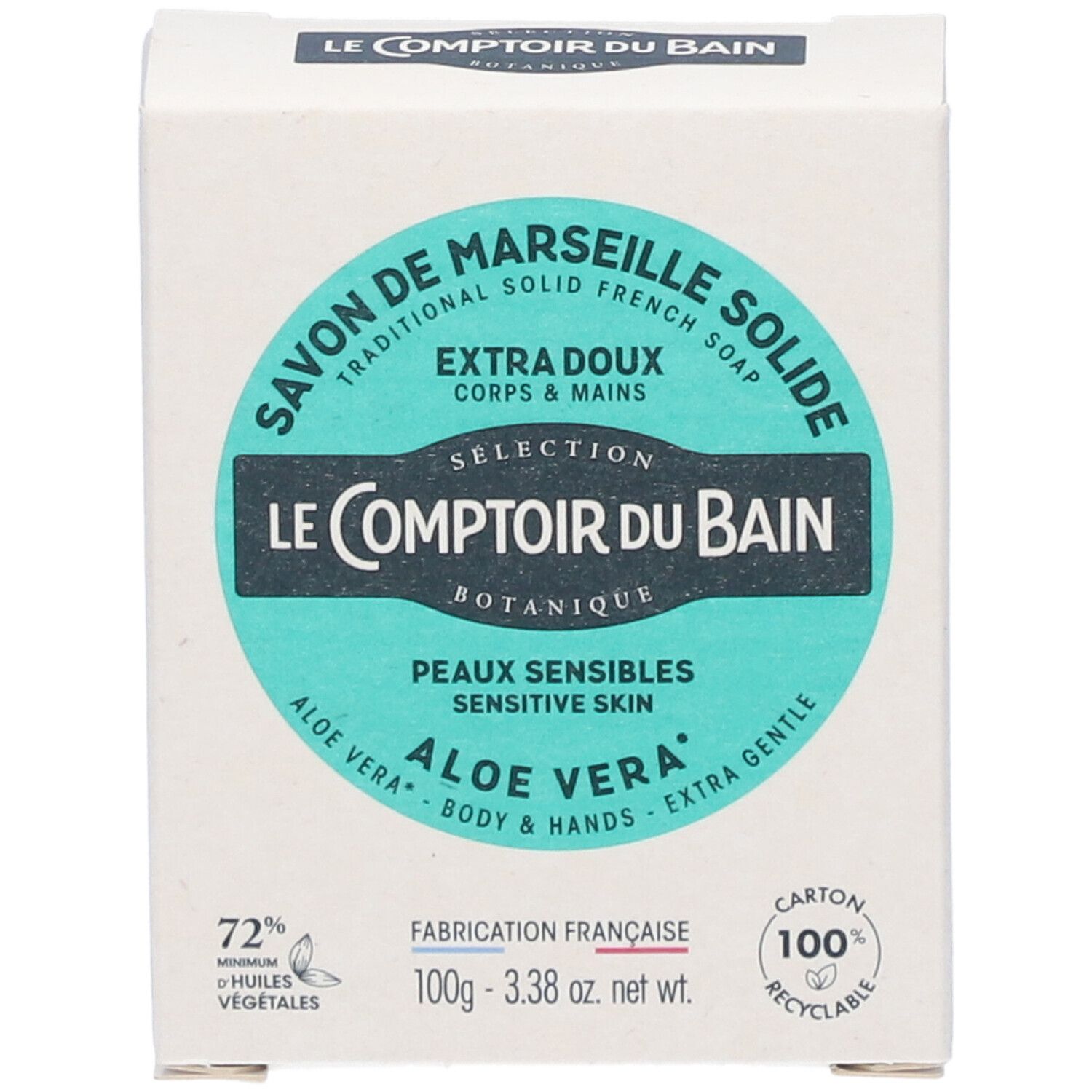 Face avant de l'emballage blanc. Texte: Savon de Marseille solide, Aloe Vera. Logo et informations produit.