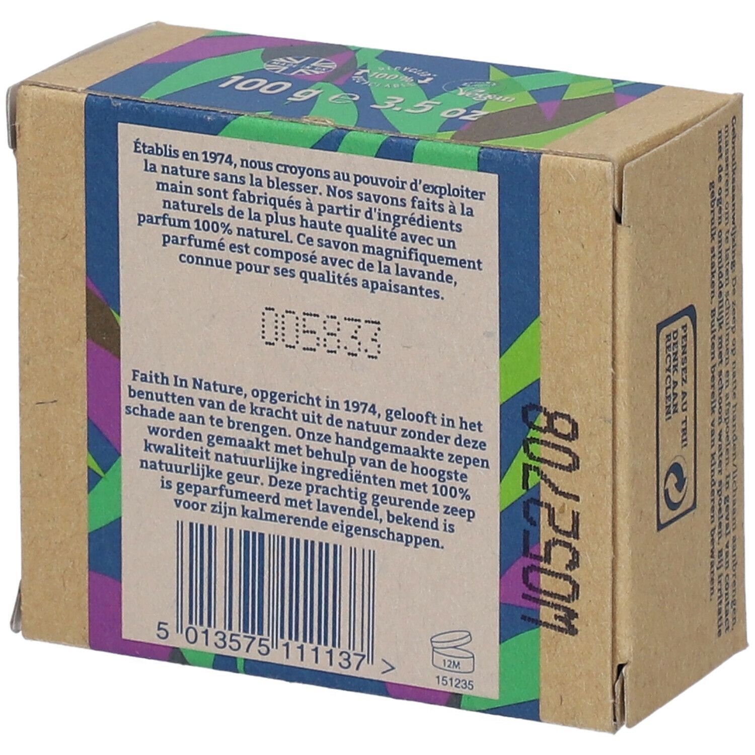 Boîte en carton. Texte Faith In Nature, Lavande, Savon/Zeep. Verso avec texte et code-barres. Date de production et durée de conservation.