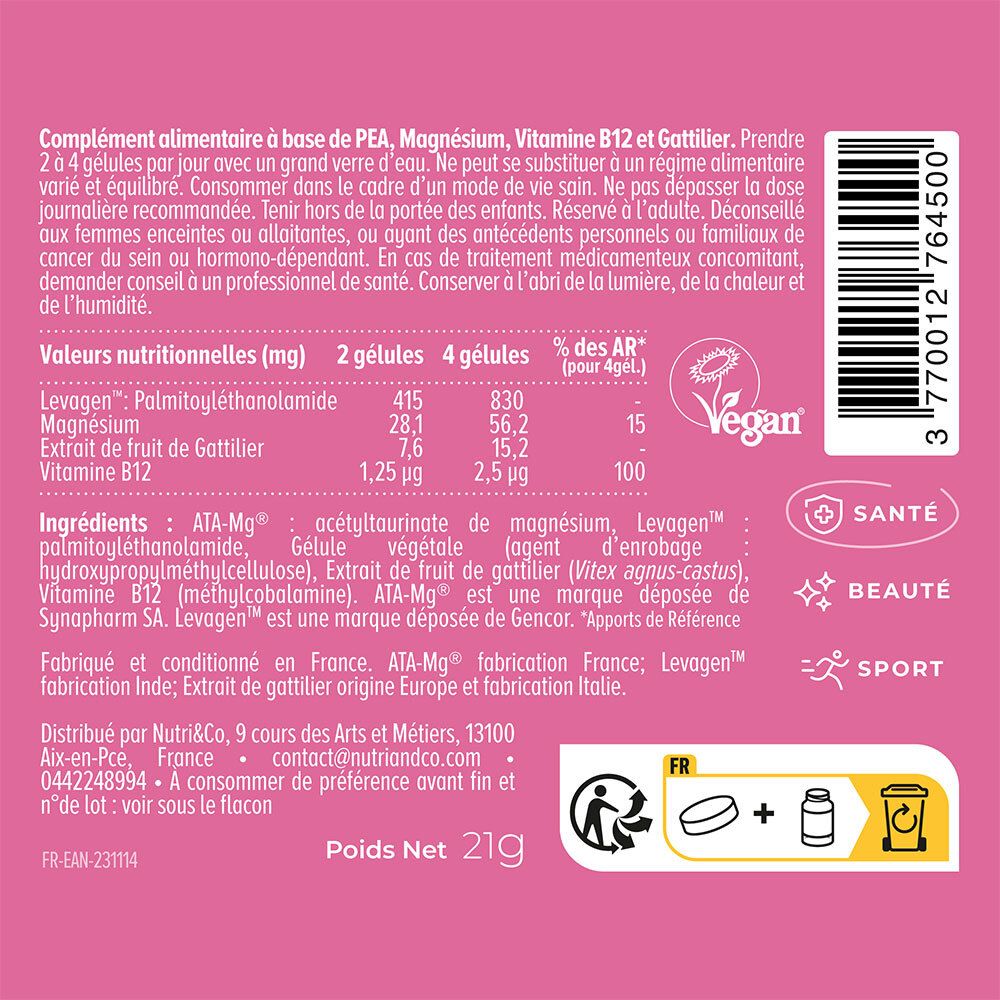 Gros plan sur l'étiquette. Ingrédients, informations nutritionnelles et label vegan. Drapeau français et symboles de recyclage.