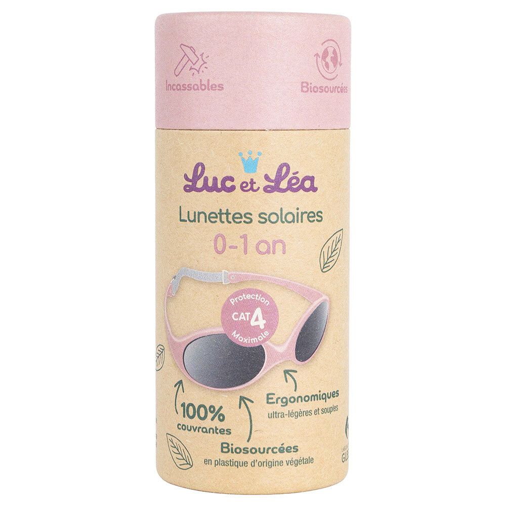 Lunettes de soleil bébé roses dans un étui cylindrique. Inscription : Luc & Léa, 0-1 an, CAT 4.