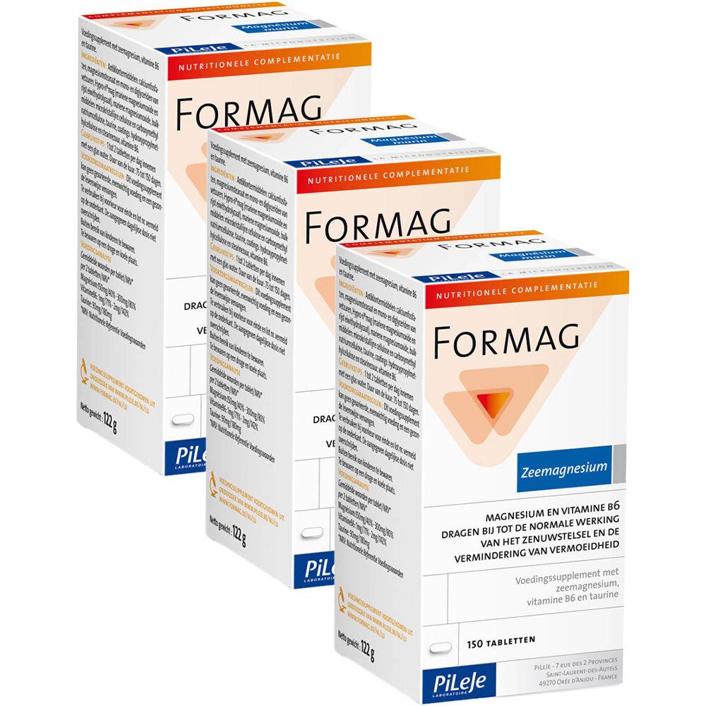 Trois boîtes FORMAG. Inscription FORMAG, Zeemagnesium, 150 comprimés. Marque PiLeJe. Emballage orange et blanc.