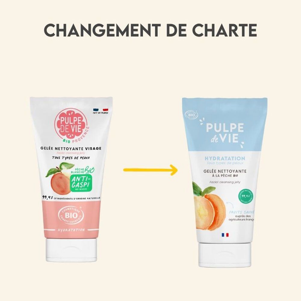 Comparaison de deux tubes. Gauche : tube rose. Droite : tube bleu. Texte : PULPE de VIE, GELÉE NETTOYANTE VISAGE.