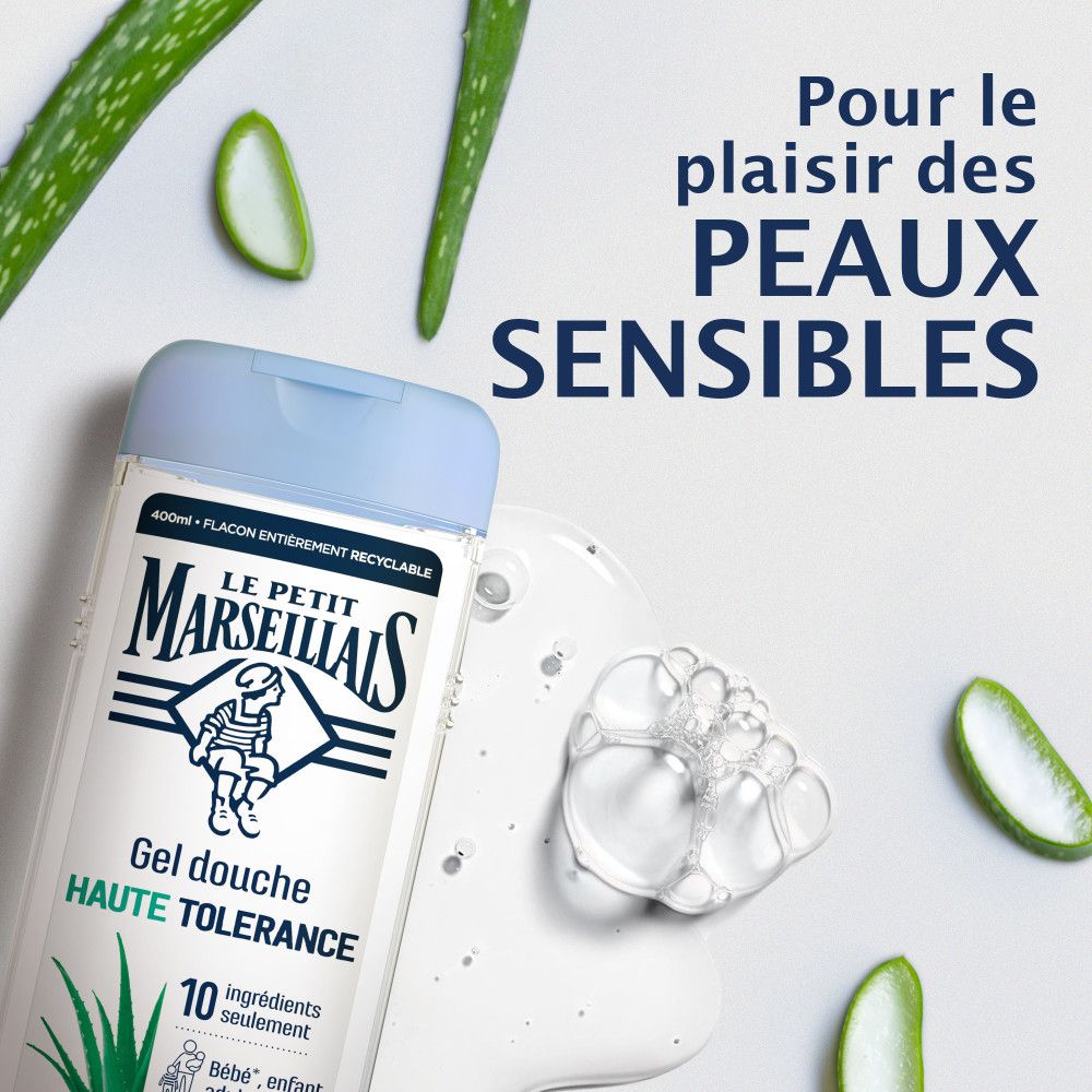 Flacon avec mousse et aloe vera. Texte: Le Petit Marseillais, Gel douche Haute Tolérance. Pour peaux sensibles.
