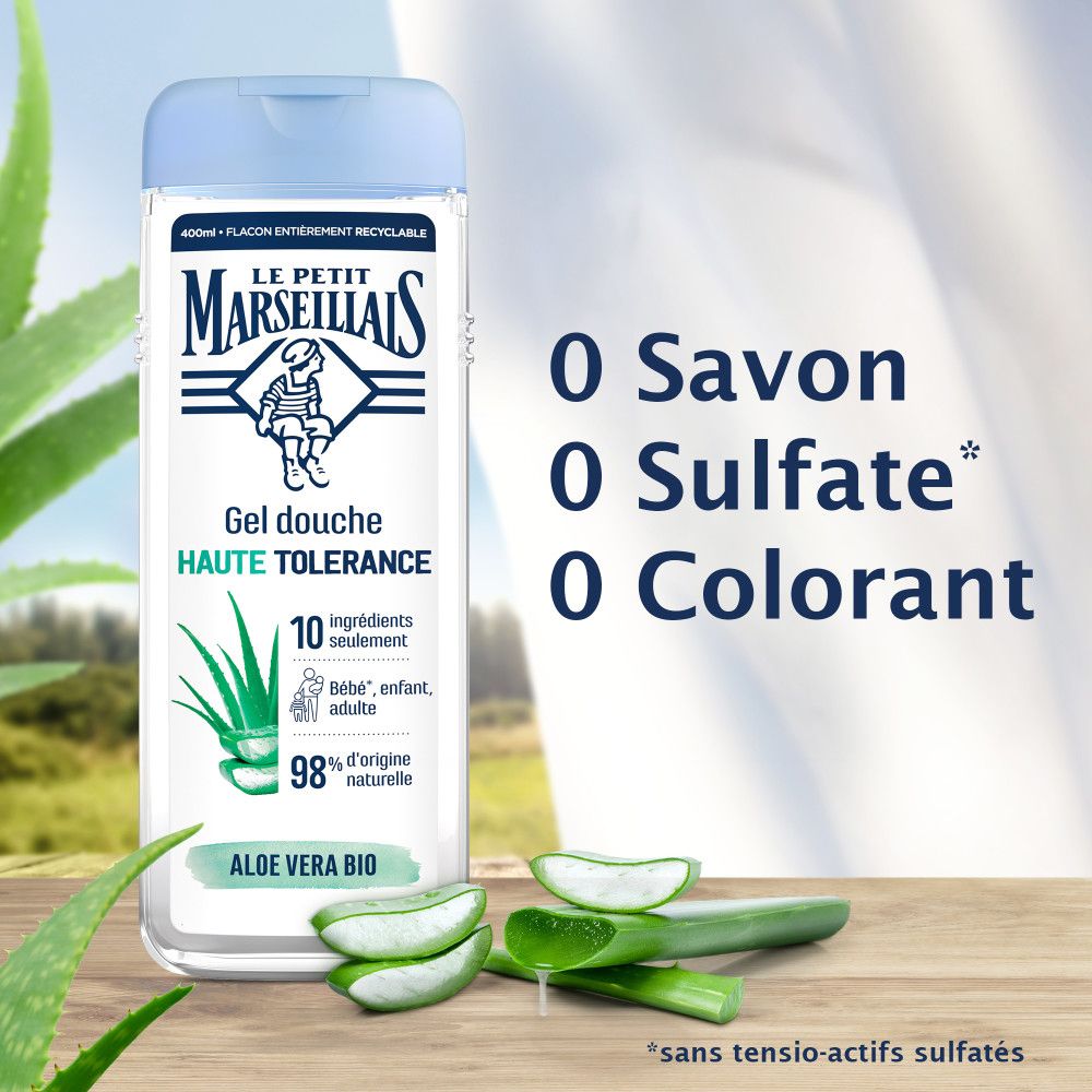 Flacon avec aloe vera et texte. 0 savon, 0 sulfate, 0 colorant. 98% d'origine naturelle.