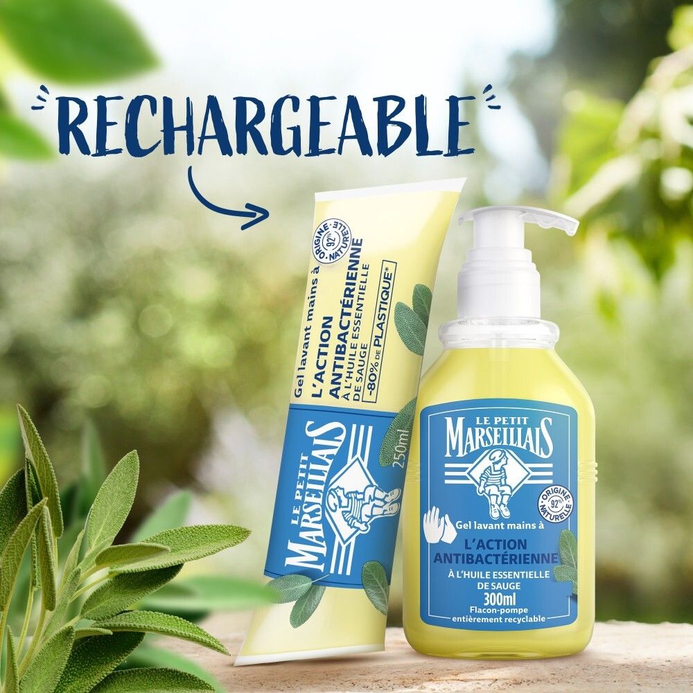 Savon liquide antibactérien (300ml) et recharge (250ml) avec pompe. "RECHARGEABLE" et symbole de recyclage.