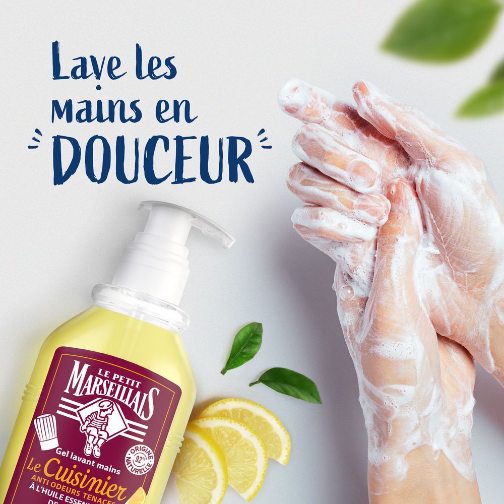 Mains lavées avec le savon liquide Le Petit Marseillais "Le Cuisinier".