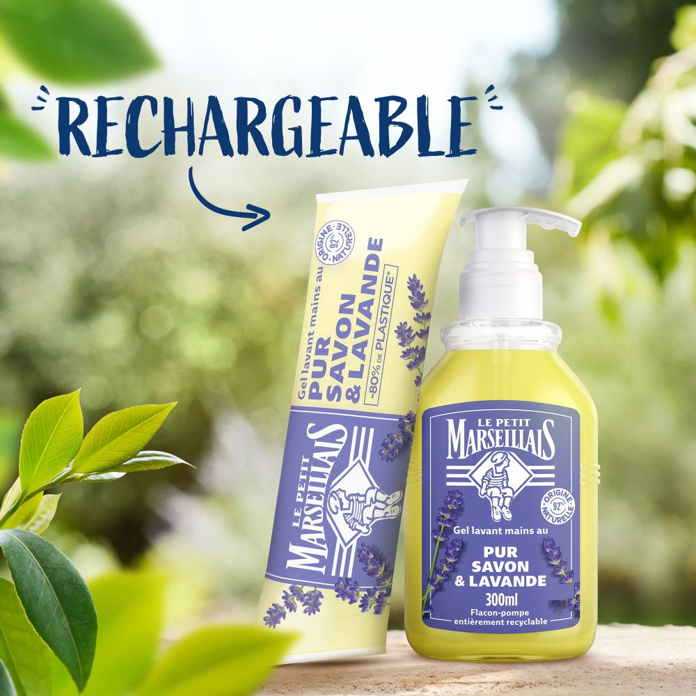 Emballage et flacon de gel lavant. Texte: RECHARGEABLE. Flacon avec pompe. Marque: LE PETIT MARSEILLAIS.
