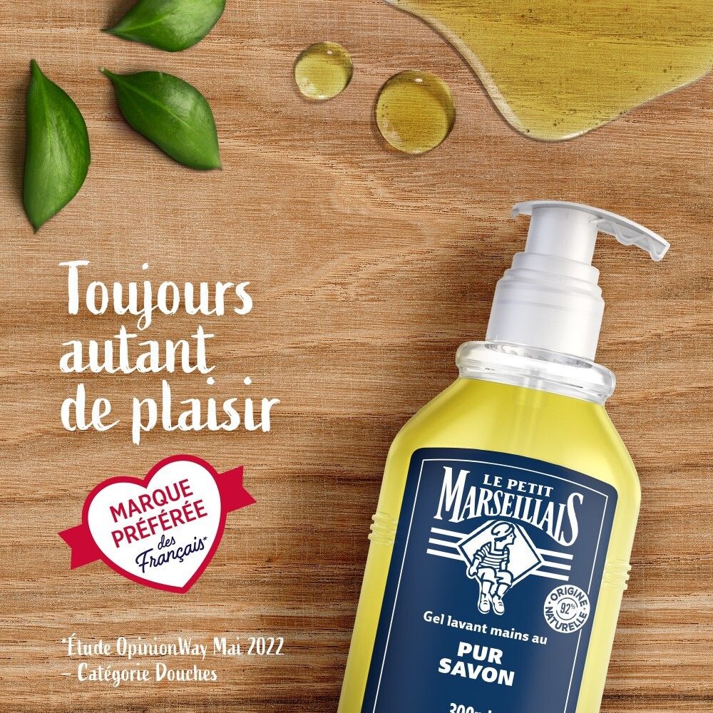Flacon pompe Le Petit Marseillais savon liquide 300ml, avec mention 'Marque préférée des Français'.