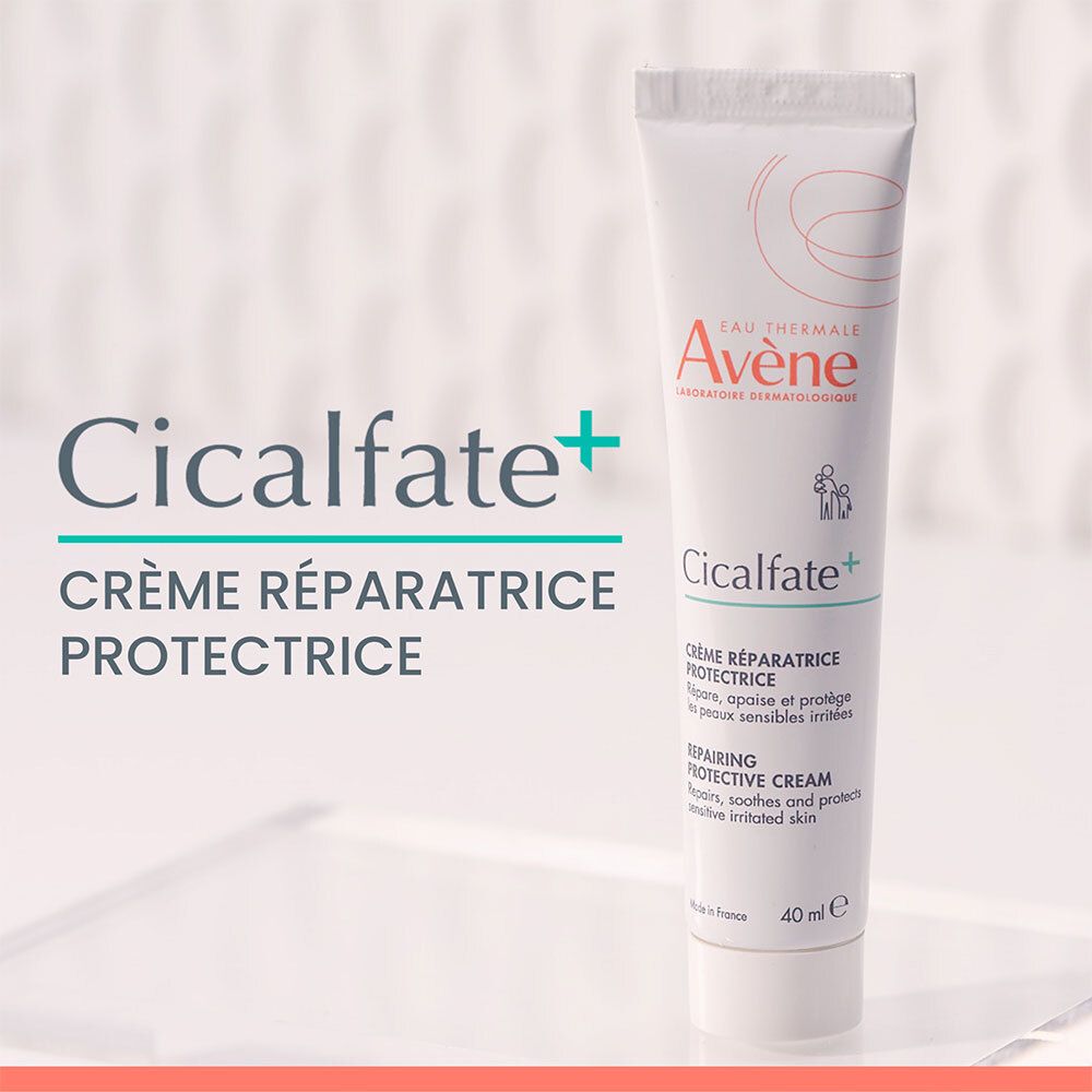 Un tube de crème. Inscription: Eau Thermale Avène, Cicalfate+, Crème réparatrice protectrice, Repairing Protective Cream, 40 ml.