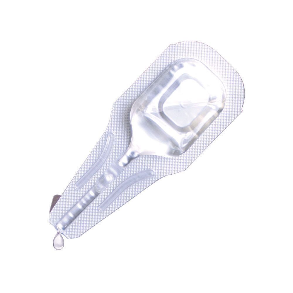 Pipette individuelle de liquide clair, scellée sous blister.