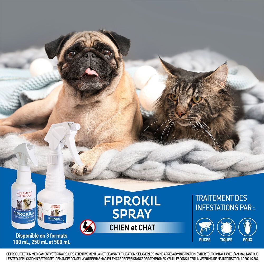 Chien et chat à côté de deux flacons pulvérisateurs Fipronil Spray pour chiens et chats.