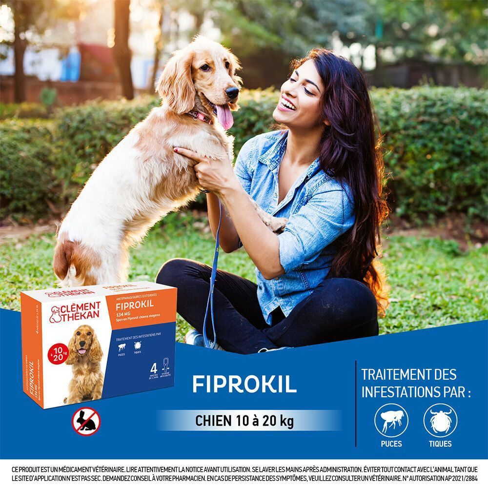 Femme jouant avec un chien à l'extérieur. Une boîte de Clément Thékan Fiprokil Spot-on pour chiens (10-20kg) est visible.