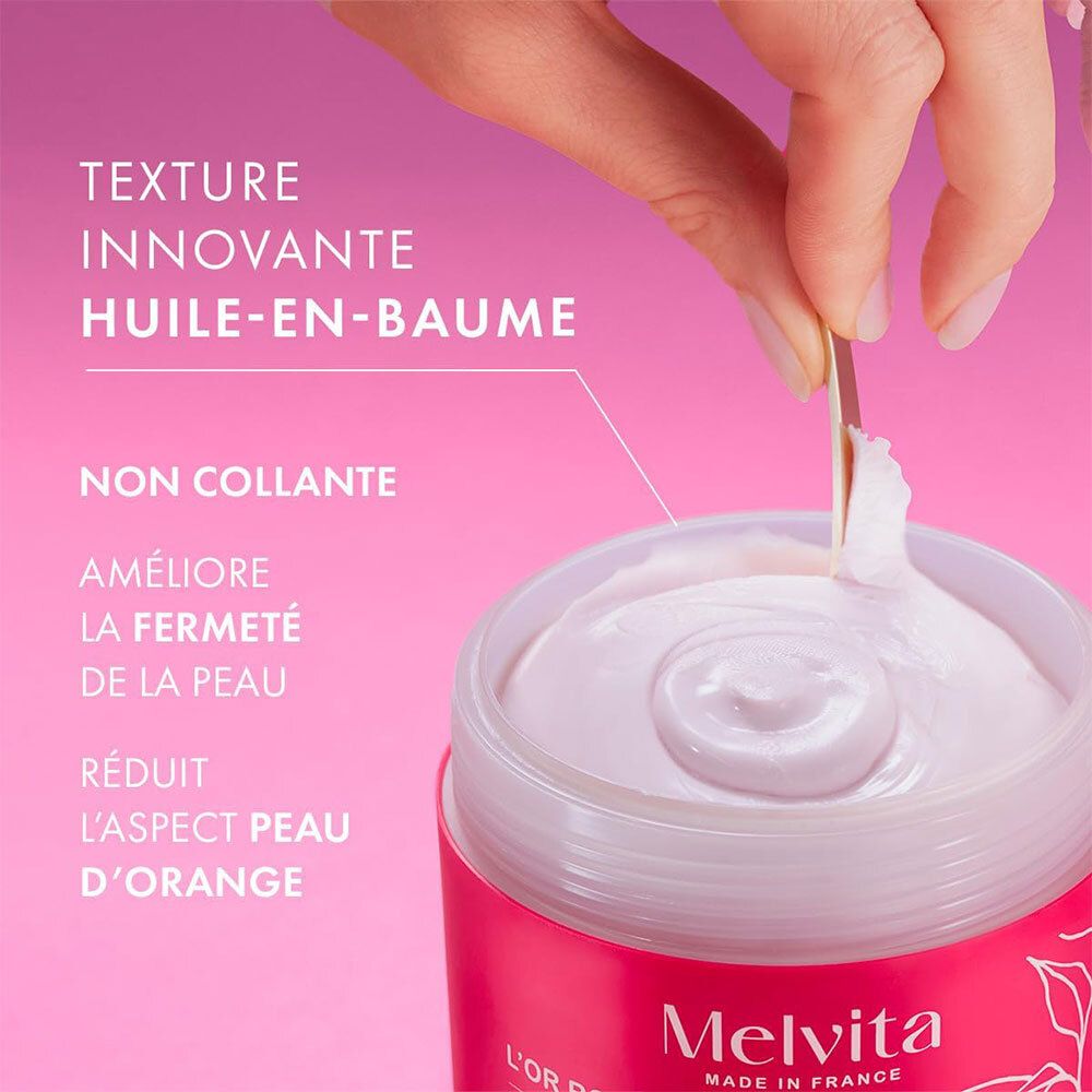 Gros plan sur la texture innovante huile-en-baume de Melvita L'Or Rose.
