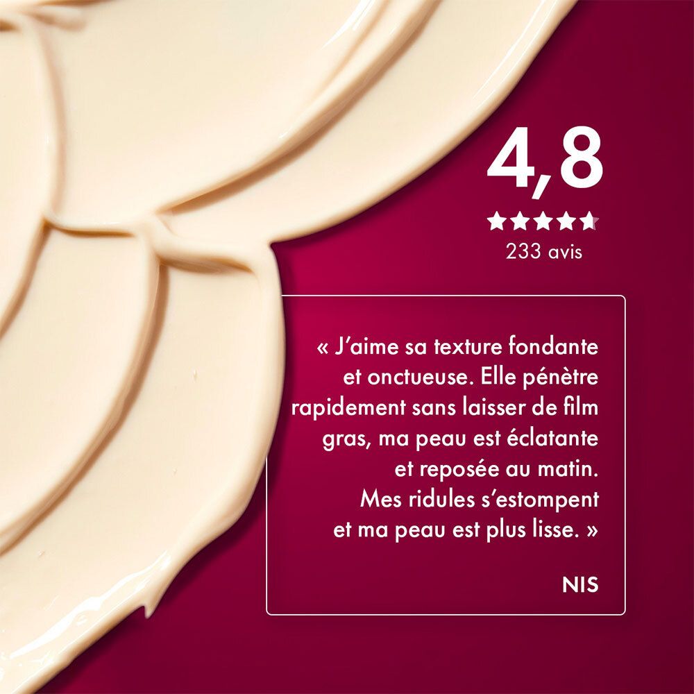 Texte sur fond rose. Texte : 4,8 étoiles, 233 avis. Citation sur la texture et la peau.