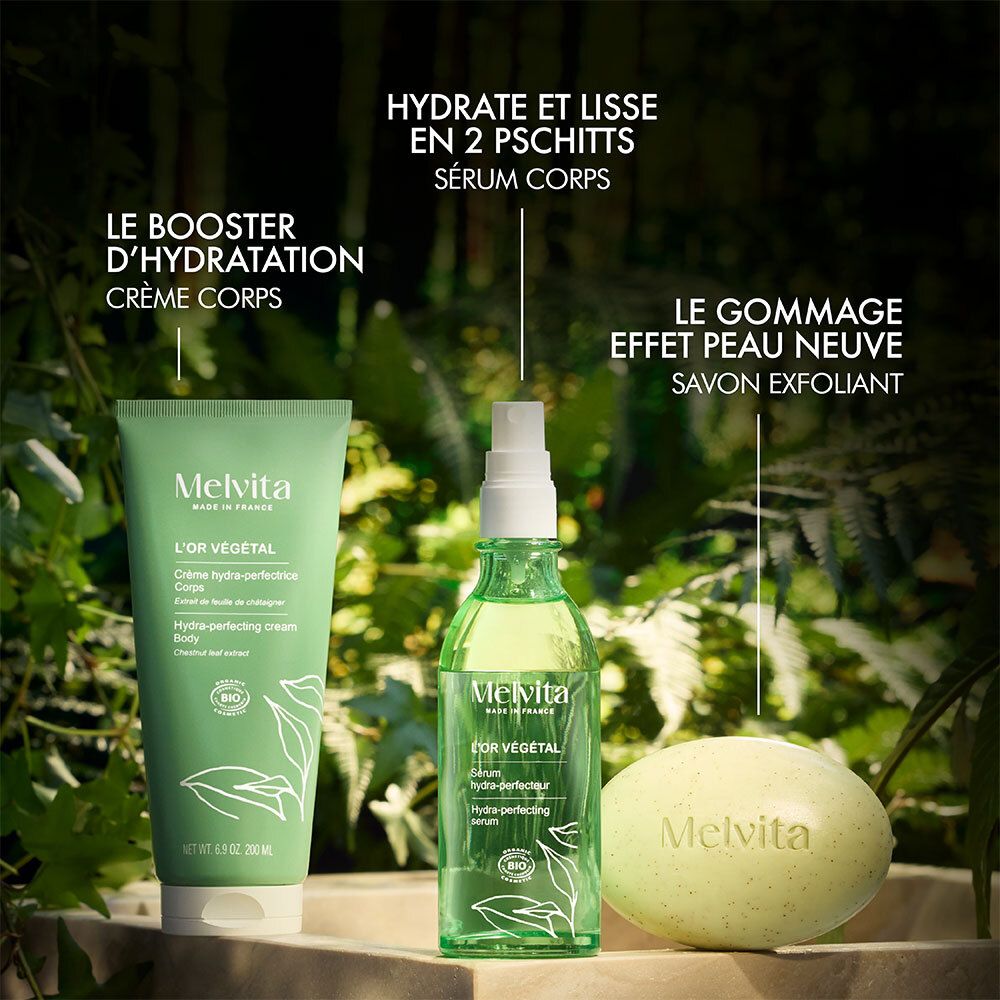 Ensemble de produits : tube, sérum, savon. Texte : Le booster d'hydratation, Le gommage effet peau neuve.
