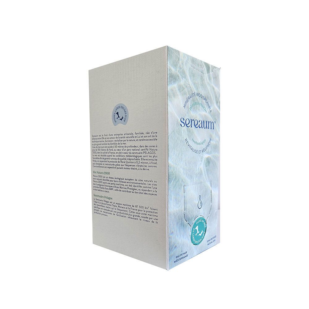 Emballage carton Sereaum, vue latérale. Inscription : minéralité, isotonique, revitalise. Logo goutte d'eau, eau de mer. Informations d'emballage.