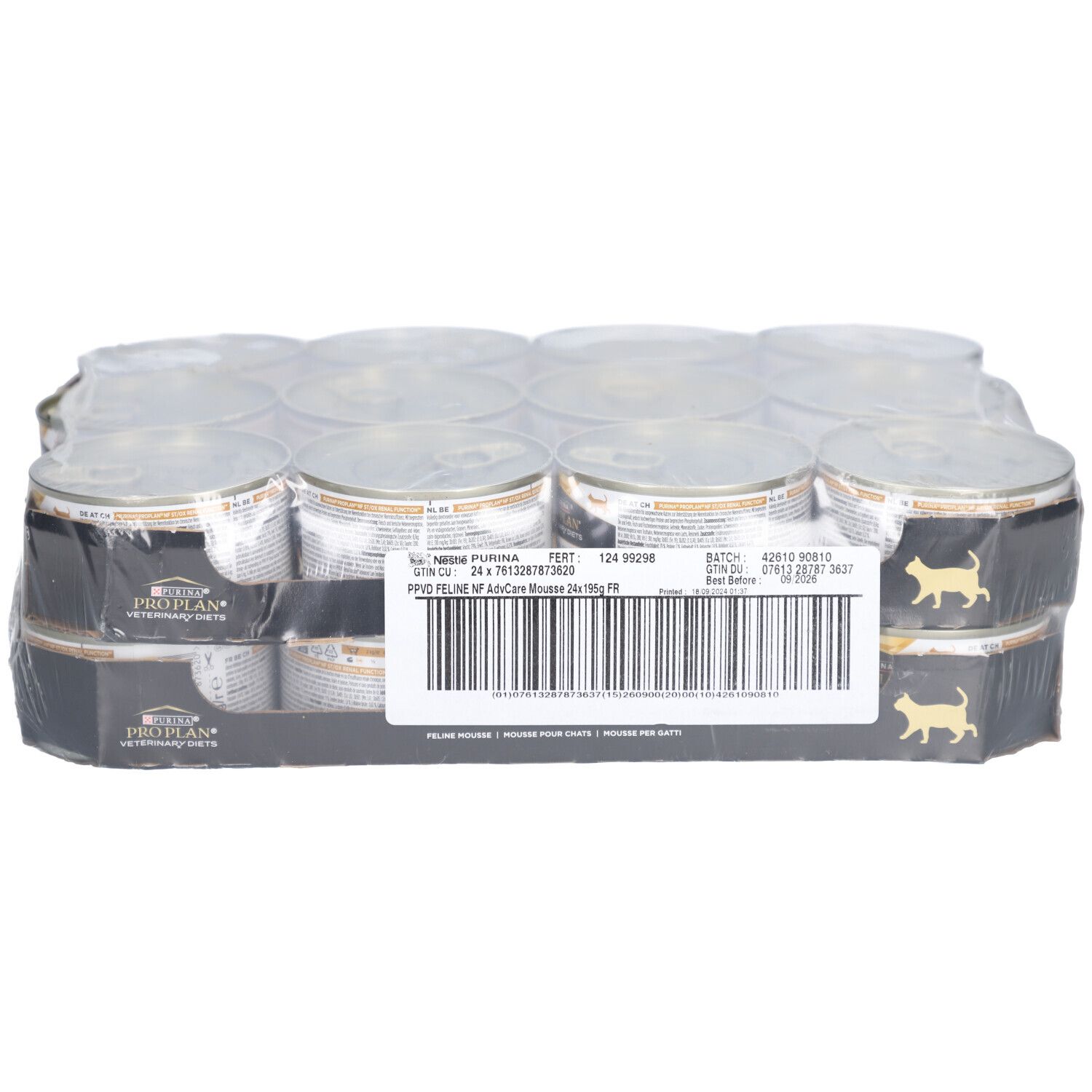 Emballage de 24 boîtes de nourriture pour chats. Étiquettes noires avec logo et texte dorés. Film transparent enveloppant les boîtes.