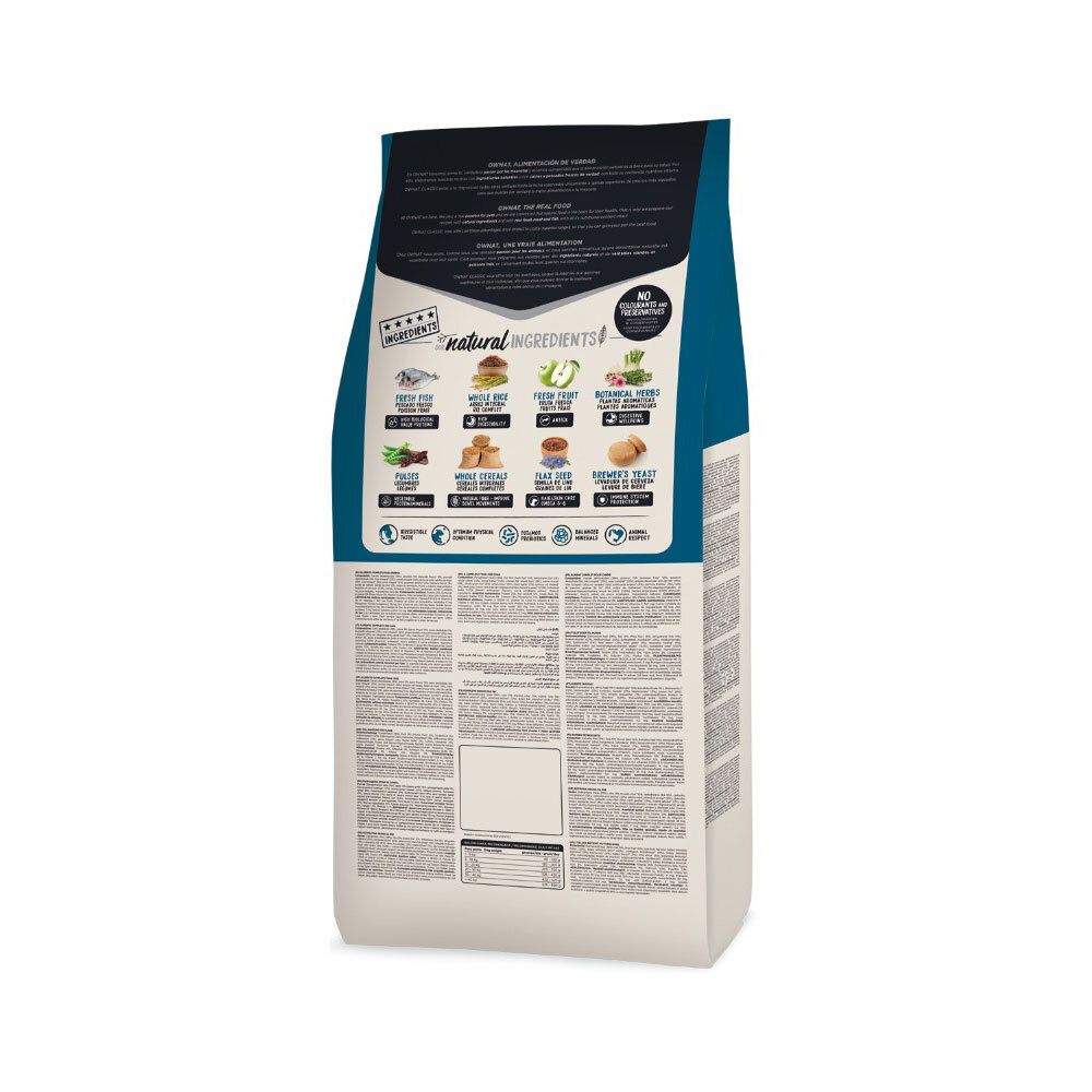 Dos du sac de nourriture pour chiens. Contient des informations sur les ingrédients et les valeurs nutritionnelles. Texte multilingue.