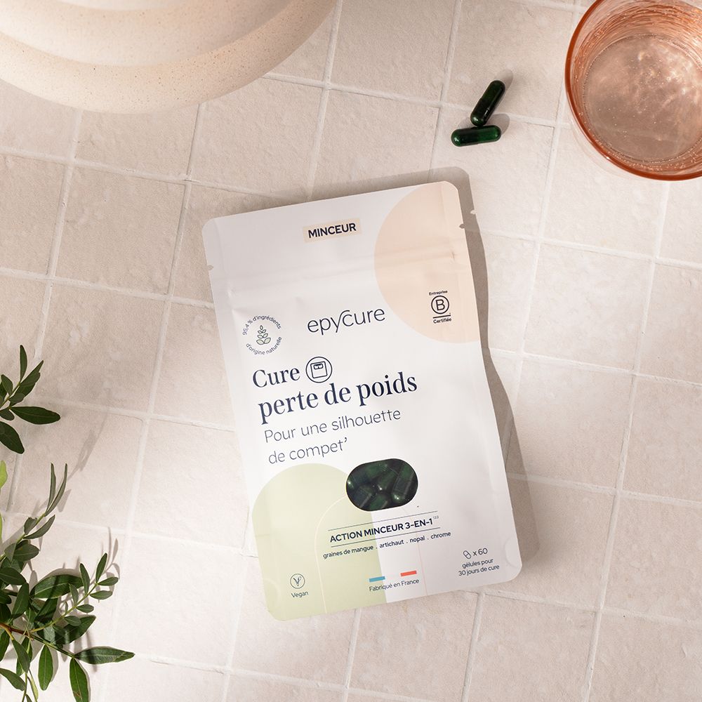 Sachet avec gélules, gélules et verre à côté. Inscription: Epycure, Cure perte de poids. Logo vegan. Certification B Corp.