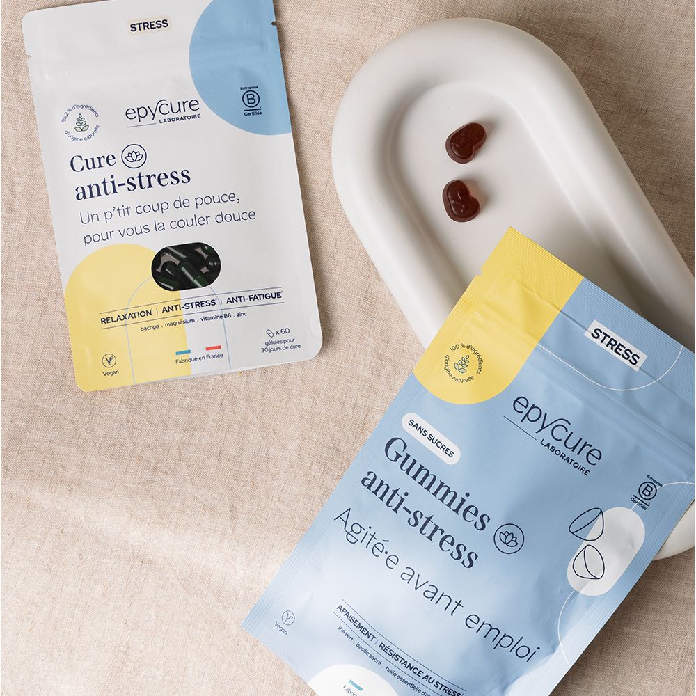 Deux sachets de gummies. Inscriptions: Cure anti-stress et Gummies anti-stress. Marque epyCure. Deux gummies.