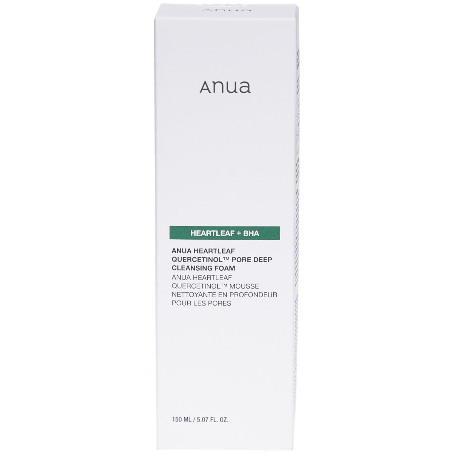 Emballage rectangulaire blanc. Inscription : Anua, Heartleaf + BHA, Quercetinol Pore Deep Cleansing Foam. Couleurs vert et blanc.