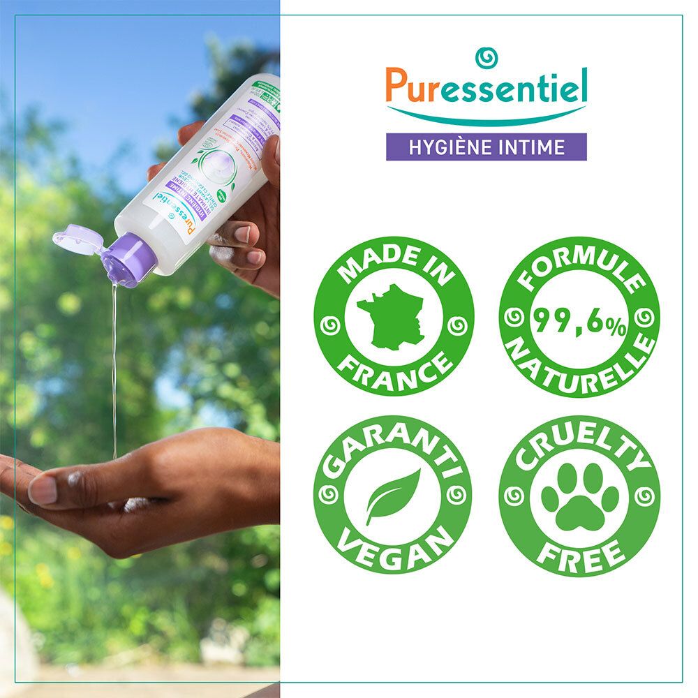 Puressentiel Hygiène Intime Gel Lavant Douceur versé dans une main.