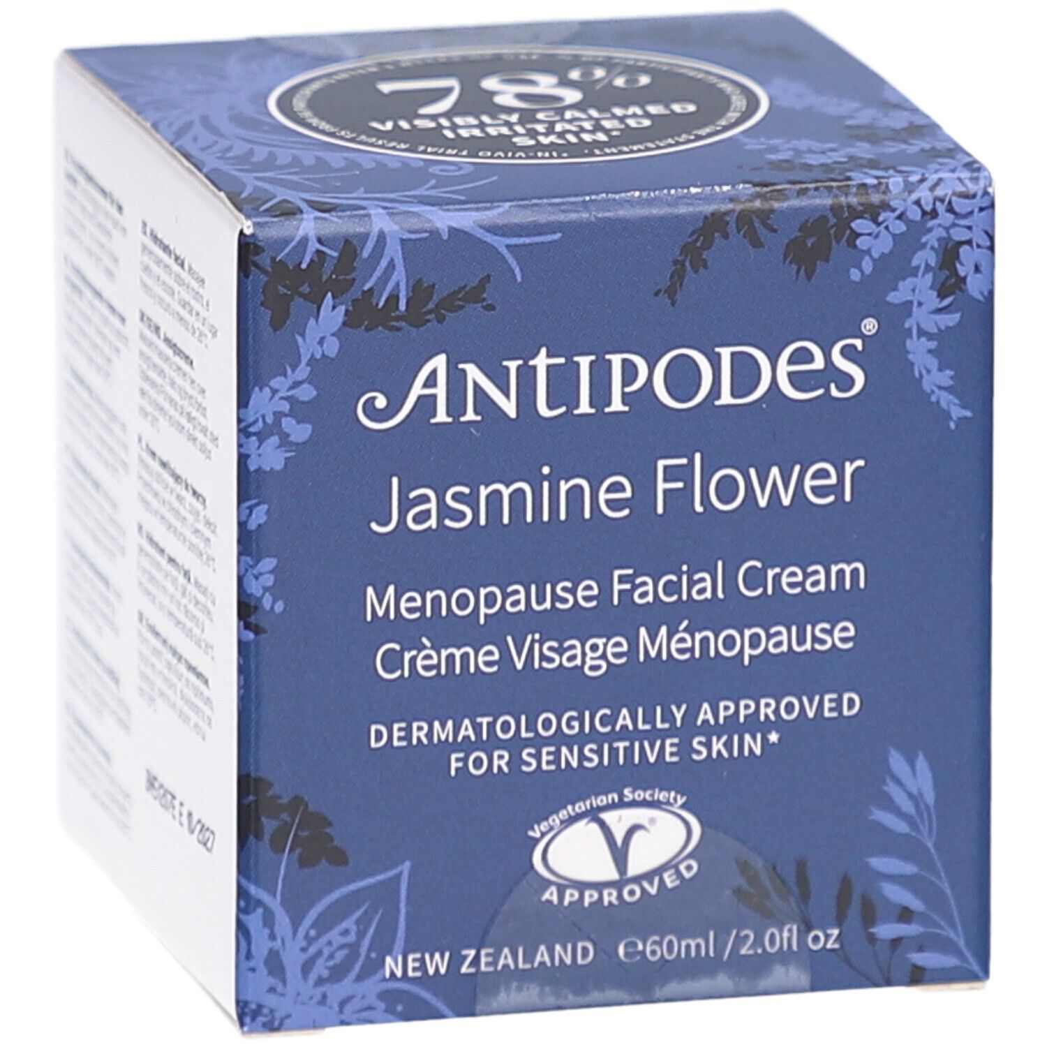 Boîte bleu-blanc. Inscription: ANTIPODES Jasmine Flower Menopause Facial Cream. Testé dermatologiquement. Label végétalien. 60ml.