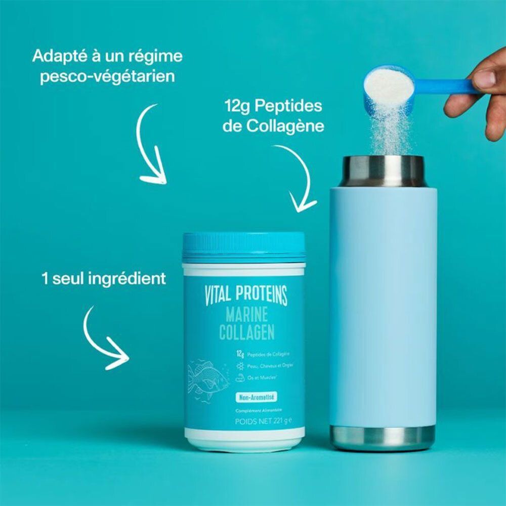Poudre VITAL PROTEINS Collagène Marin versée dans une bouteille avec une cuillère.