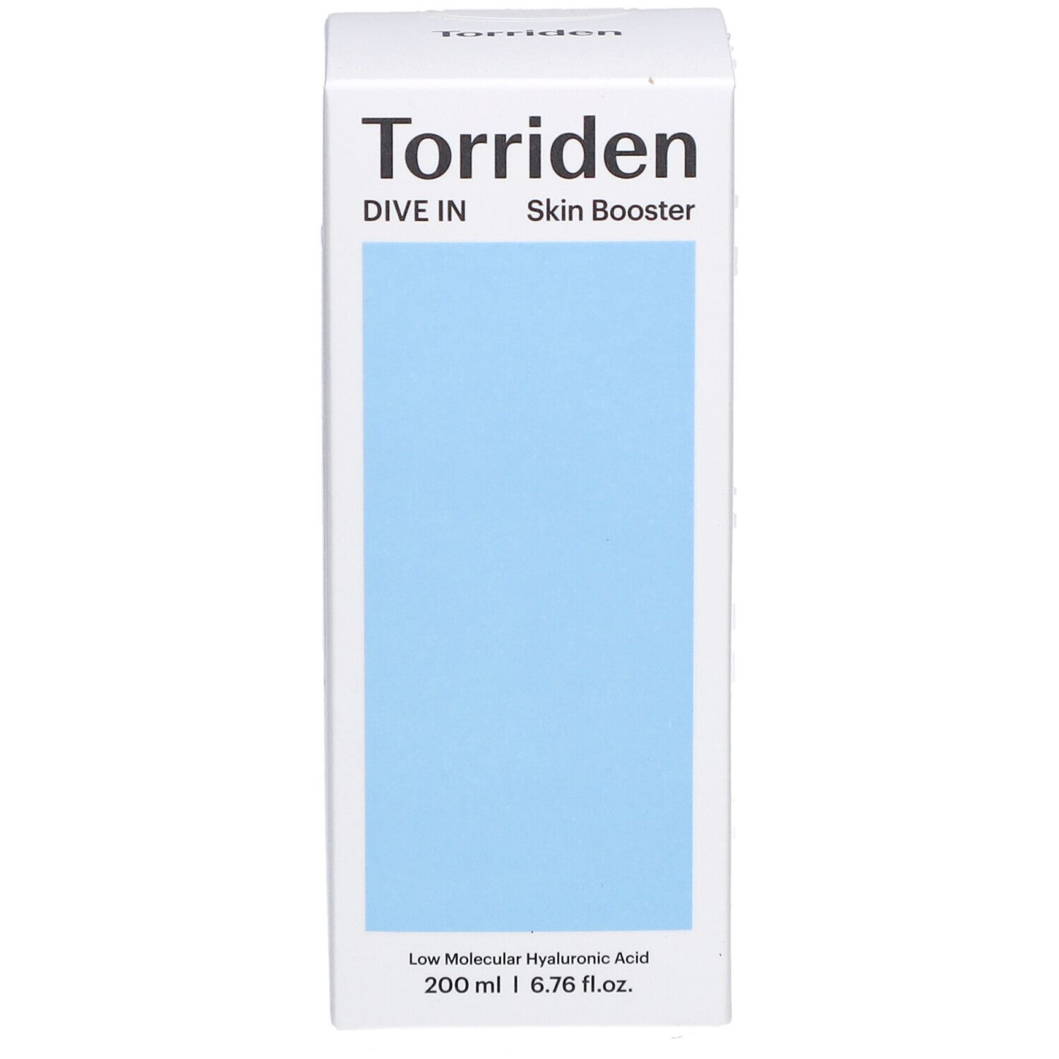 Boîte blanche avec zone bleue. Inscription: Torriden, DIVE IN Skin Booster. Texte: Low Molecular Hyaluronic Acid. 200 ml.