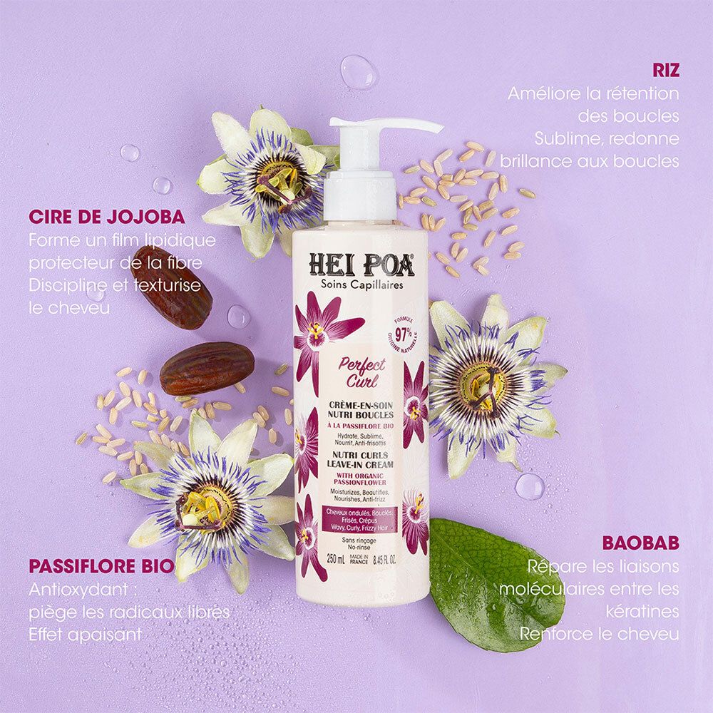 Flacon de produit avec ingrédients. Inscription: HEI POA, Perfect Curl. Ingrédients: Riz, Cire de Jojoba, Passiflore Bio, Baobab.