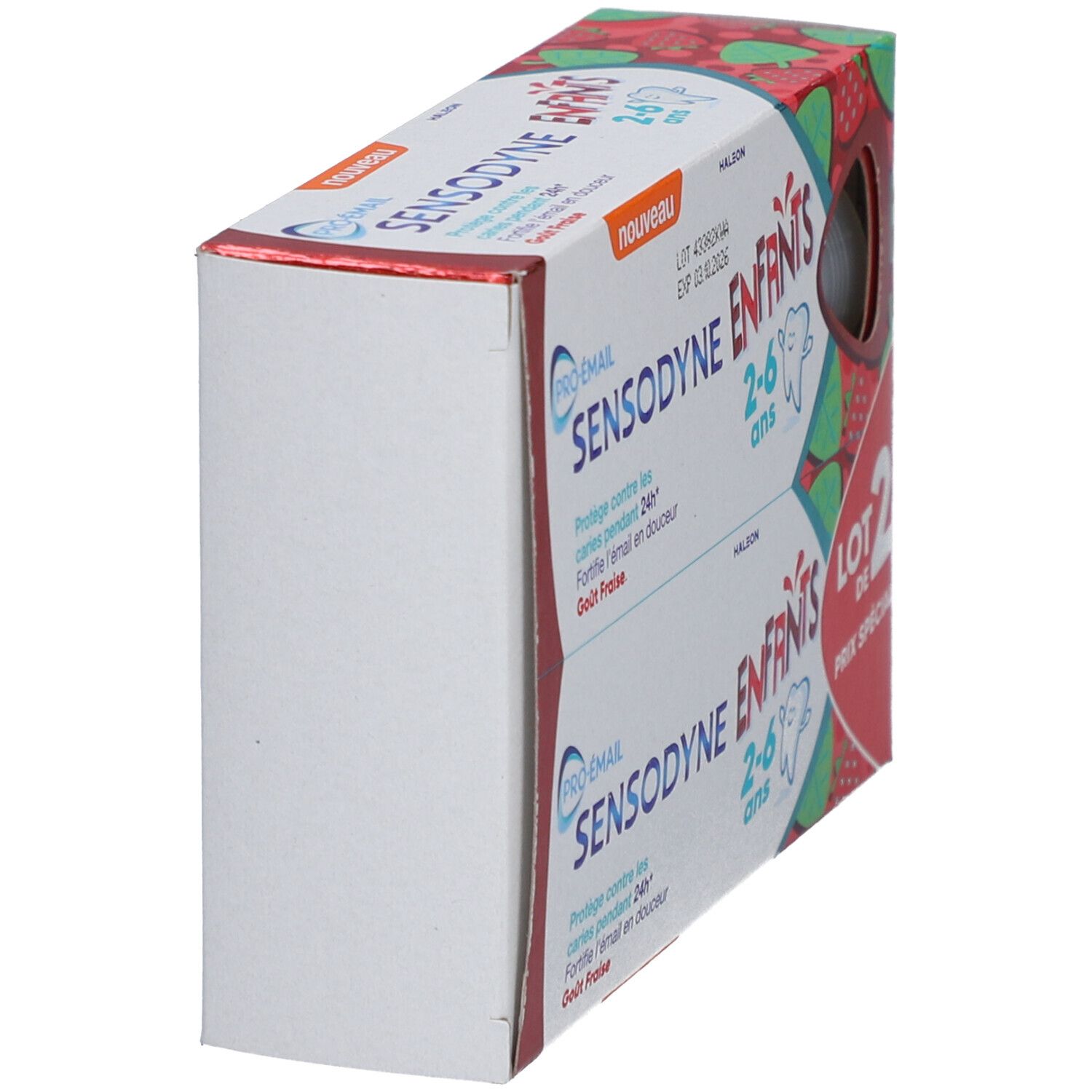 Vue oblique de la boîte de dentifrice. Inscription : SENSODYNE ENFANTS 2-6 ans. Design fraise. "Lot 2".