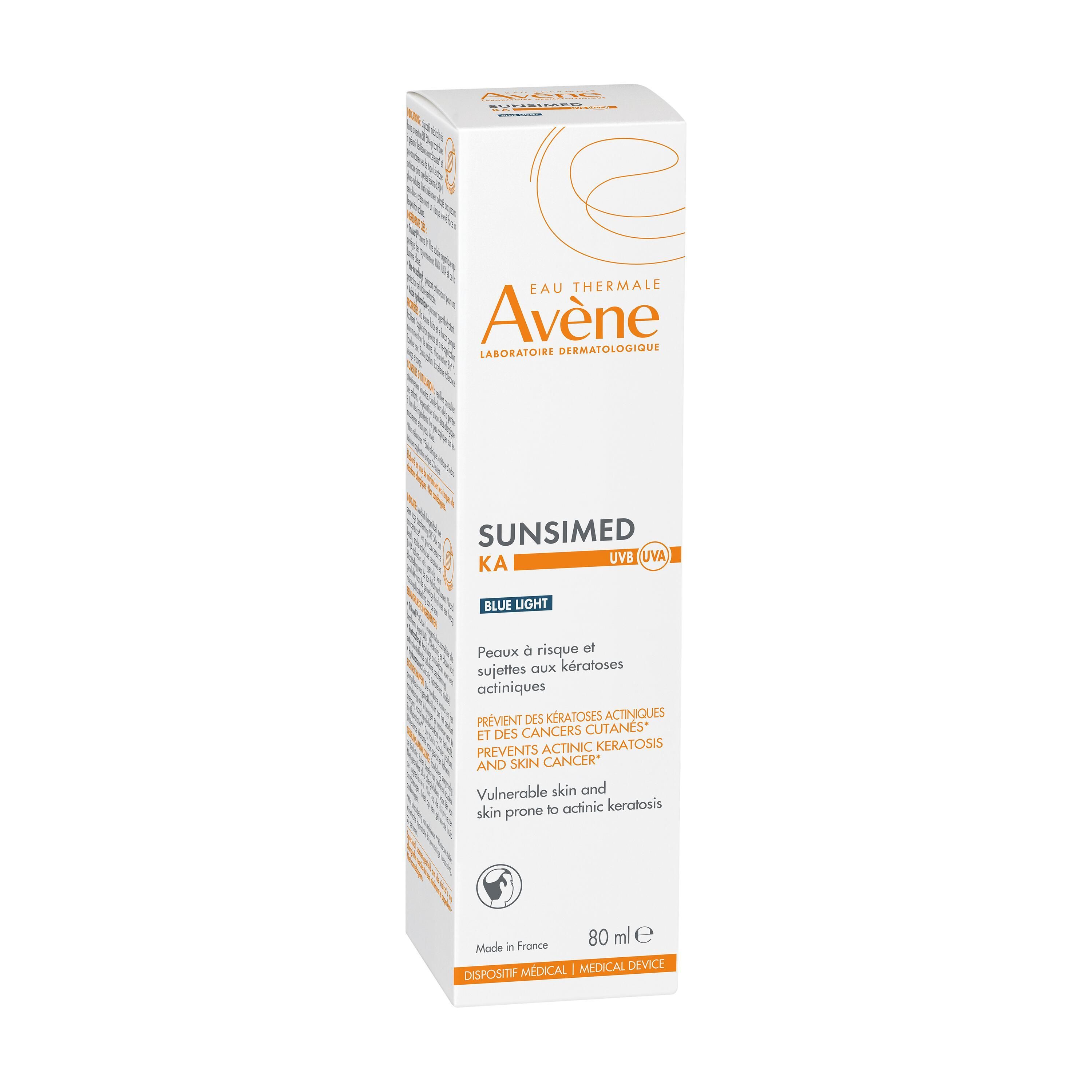 Boîte blanche avec produit. Inscriptions: Eau Thermale Avène, Sunsimed KA, UVB Uva, 80 ml. Texte multilingue.
