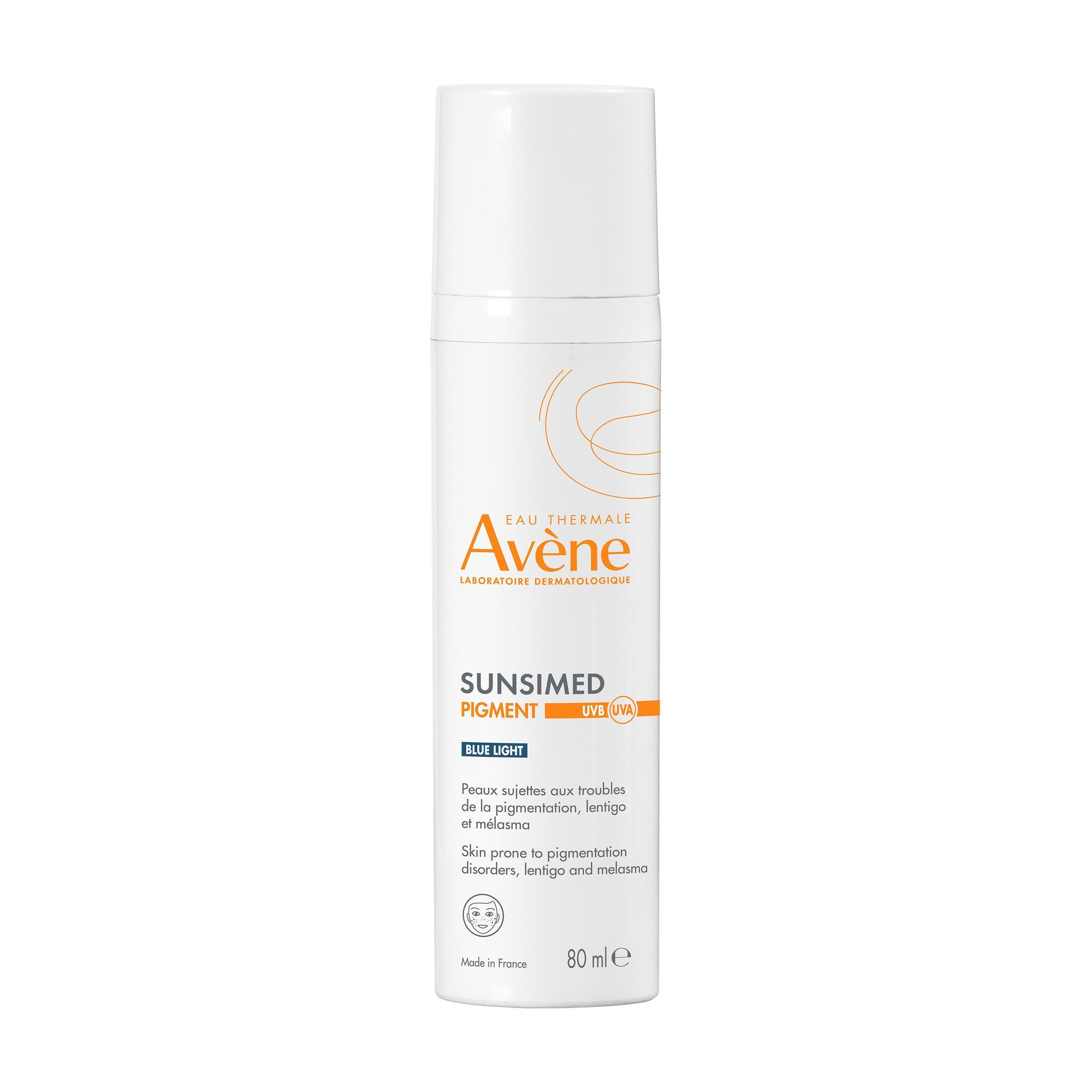 Flacon blanc avec bouchon pulvérisateur. Inscriptions: AVENE, SUNSIMED PIGMENT, Blue Light. 80 ml.