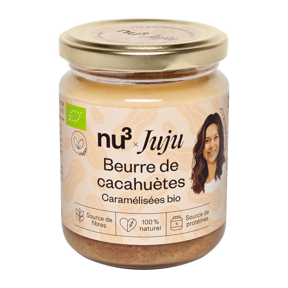 Pot de beurre de cacahuètes caramélisées bio. Marque: nu3 x Juju. Logo bio et vegan. Contient des fibres et des protéines.
