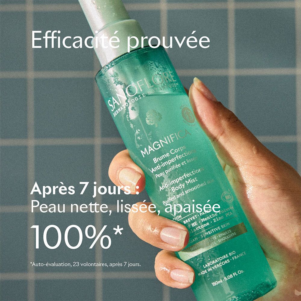 Flacon de produit avec texte: Efficacité prouvée. Texte: Après 7 jours: Peau nette, lissée, apaisée. 100%.