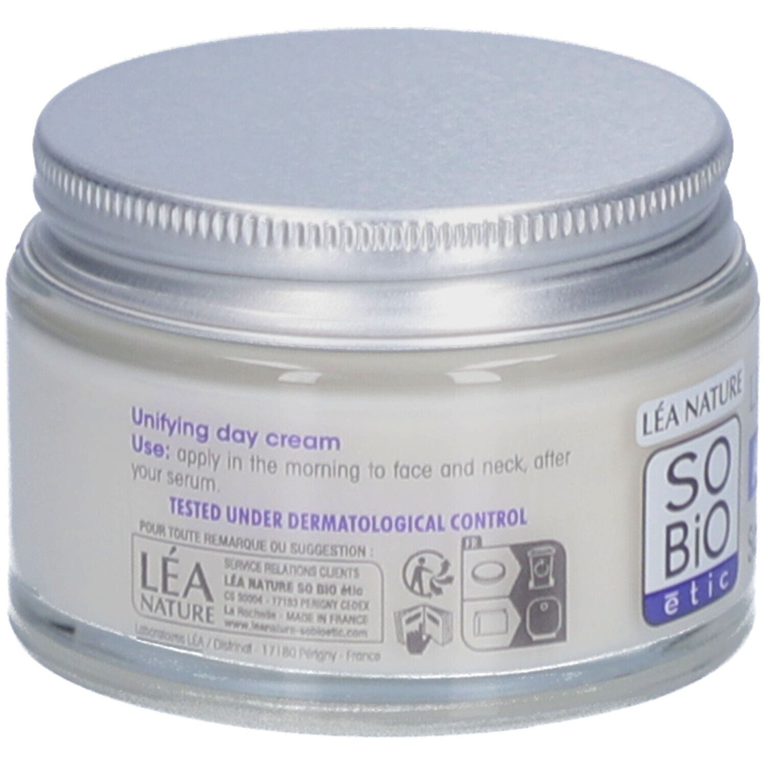 Pot de crème avec couvercle argenté. Inscription: SO BIO etic, Lumi'Lys, Unifying day cream. Testé sous contrôle dermatologique.