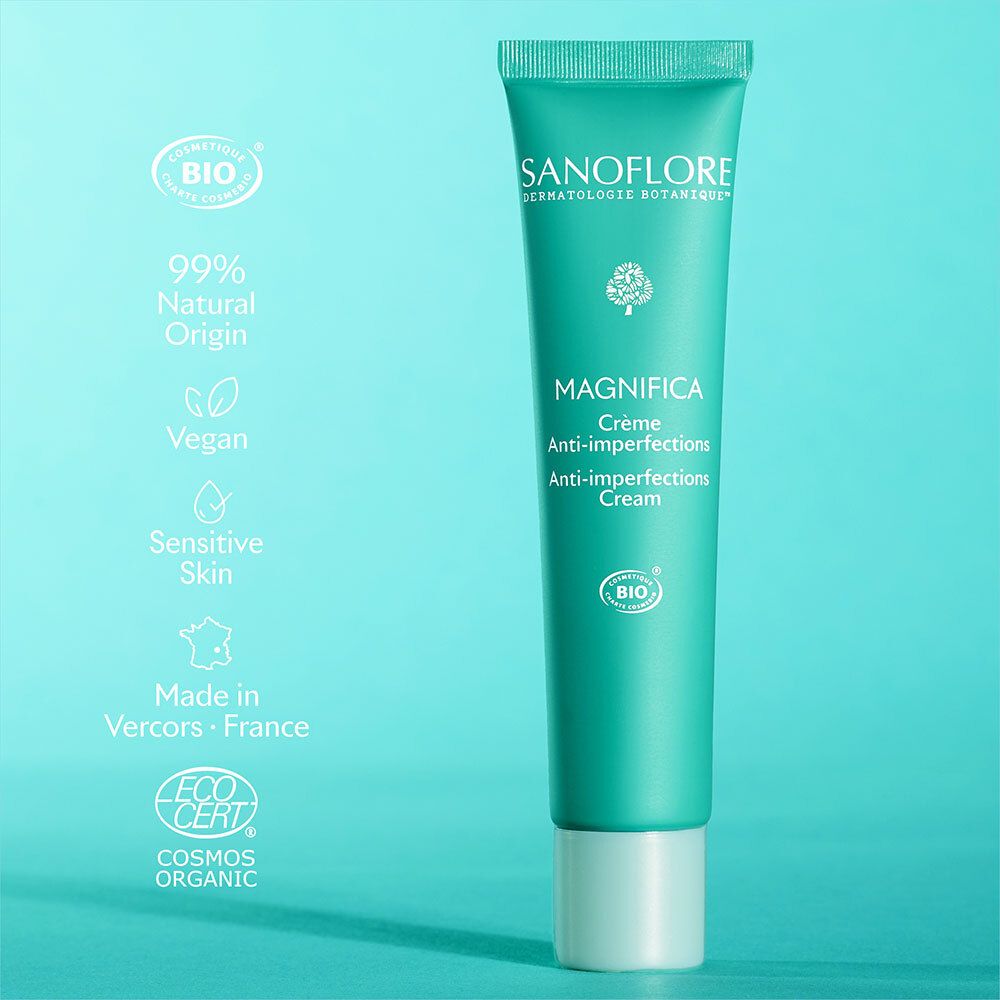 Tube turquoise avec texte. Marque: SANOFLORE. Nom du produit: MAGNIFICA Crème Anti-imperfections. Certifications bio.
