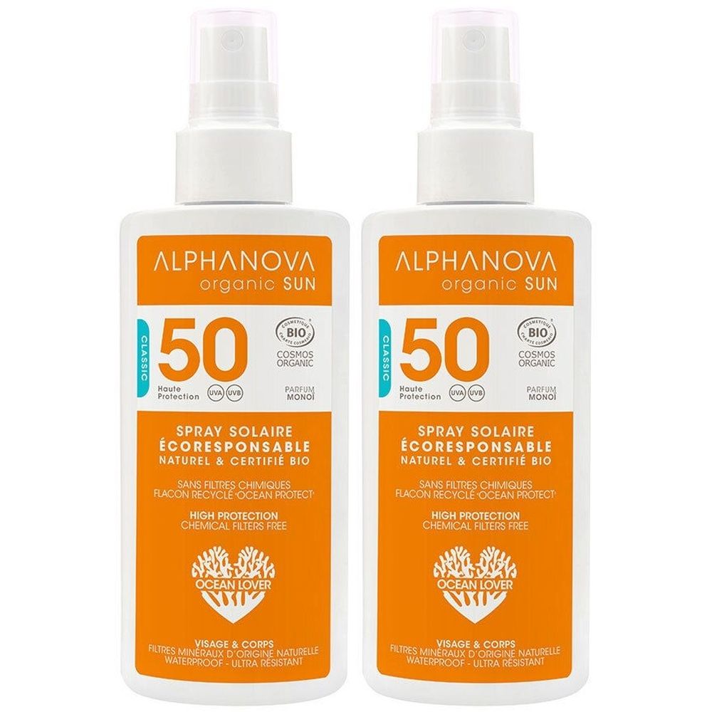 Deux flacons de spray avec bouchon blanc et étiquette orange. Inscription : Alphanova organic SUN, 50, Spray solaire écoresponsable.