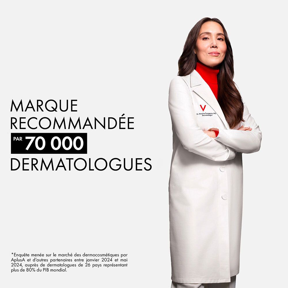 Femme en blouse blanche. Texte : Marque recommandée par 70 000 dermatologues.