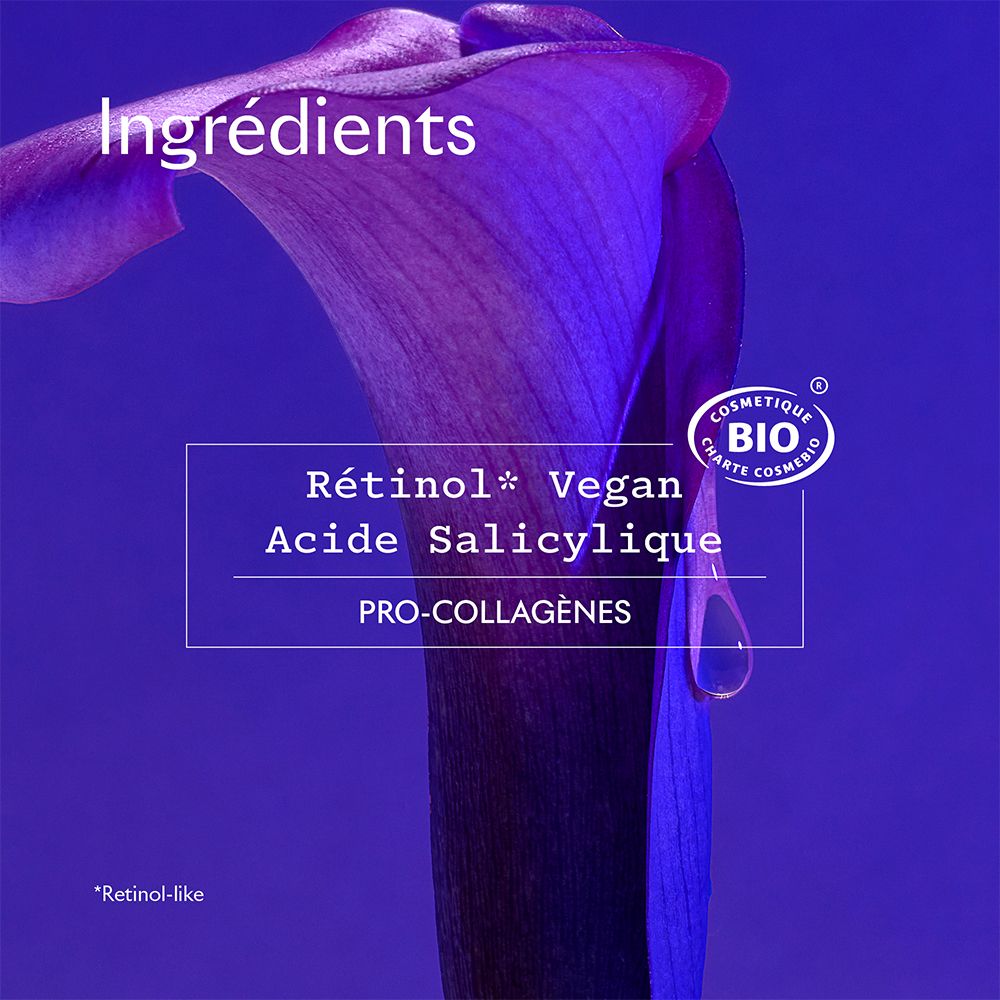 Gros plan d'une fleur violette. Texte : Ingrédients, Retinol* Vegan, Acide Salicylique, Pro-collagènes. Certification Bio.